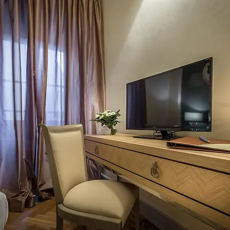 Palazzo Ridolfi - Residenza D'epoca Hotel