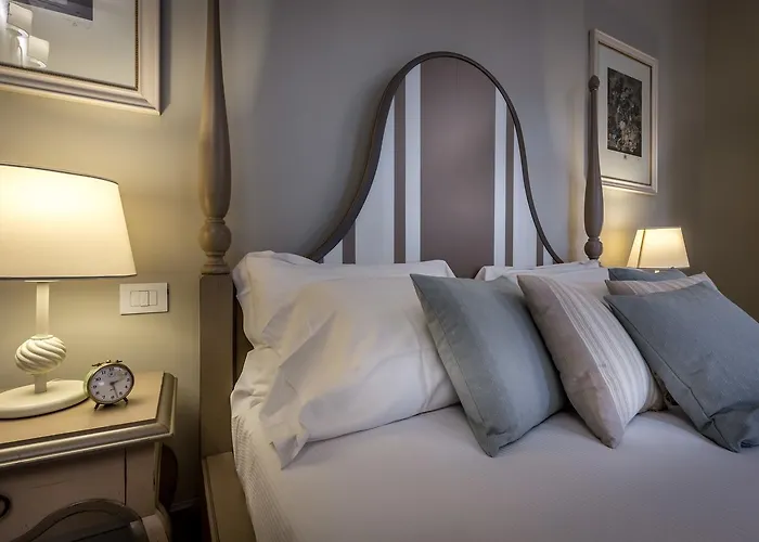 Palazzo Ridolfi - Residenza D'epoca Hotel 3*